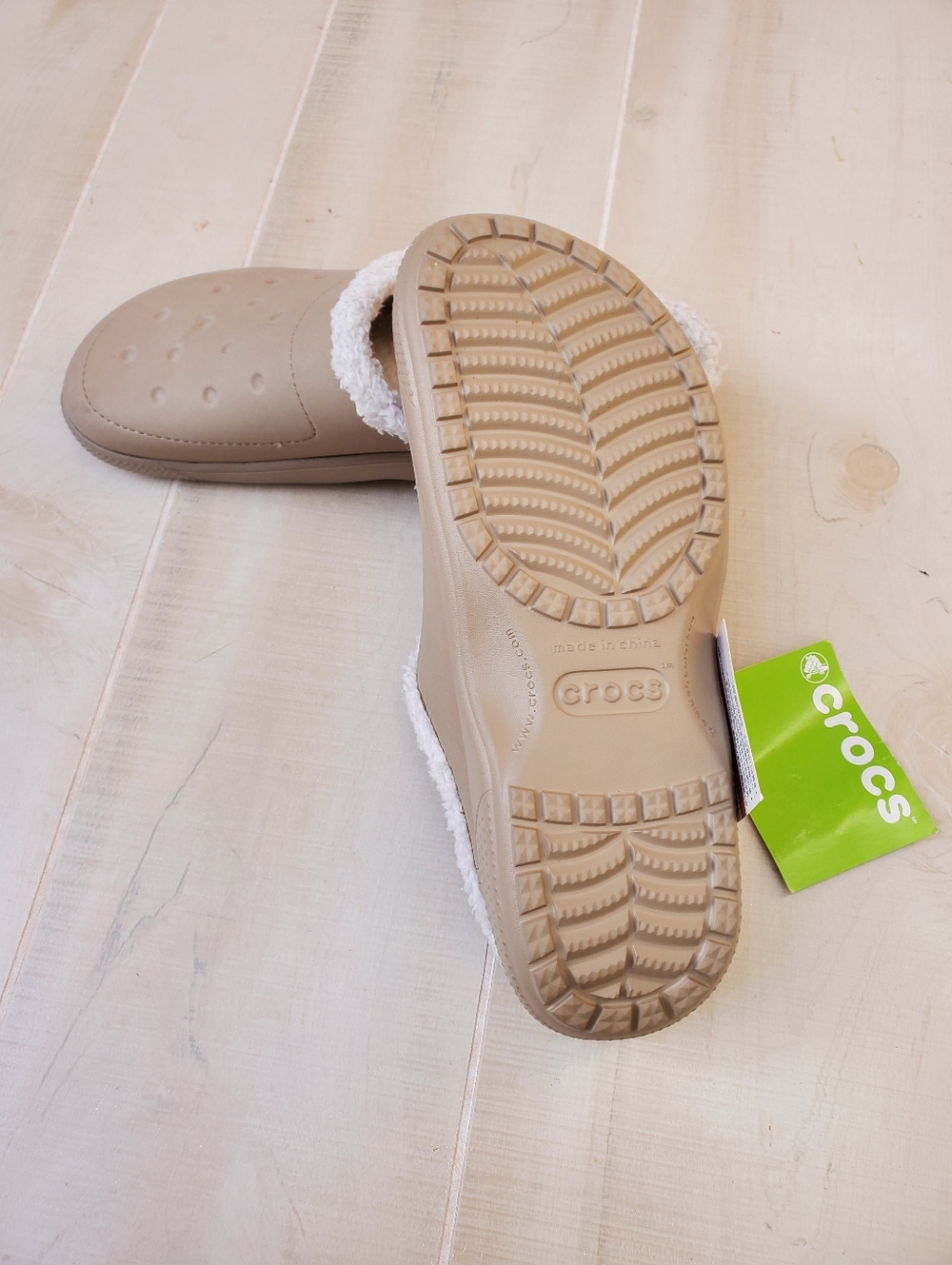 Crocs Roomy Fit Lined Clogs Nwt - Picture 2 of 7